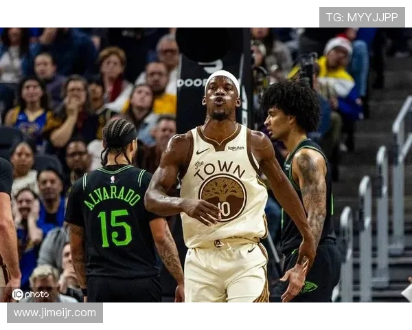 勇士与鹈鹕2015年对决回顾：激情碰撞与精彩瞬间的完美交织